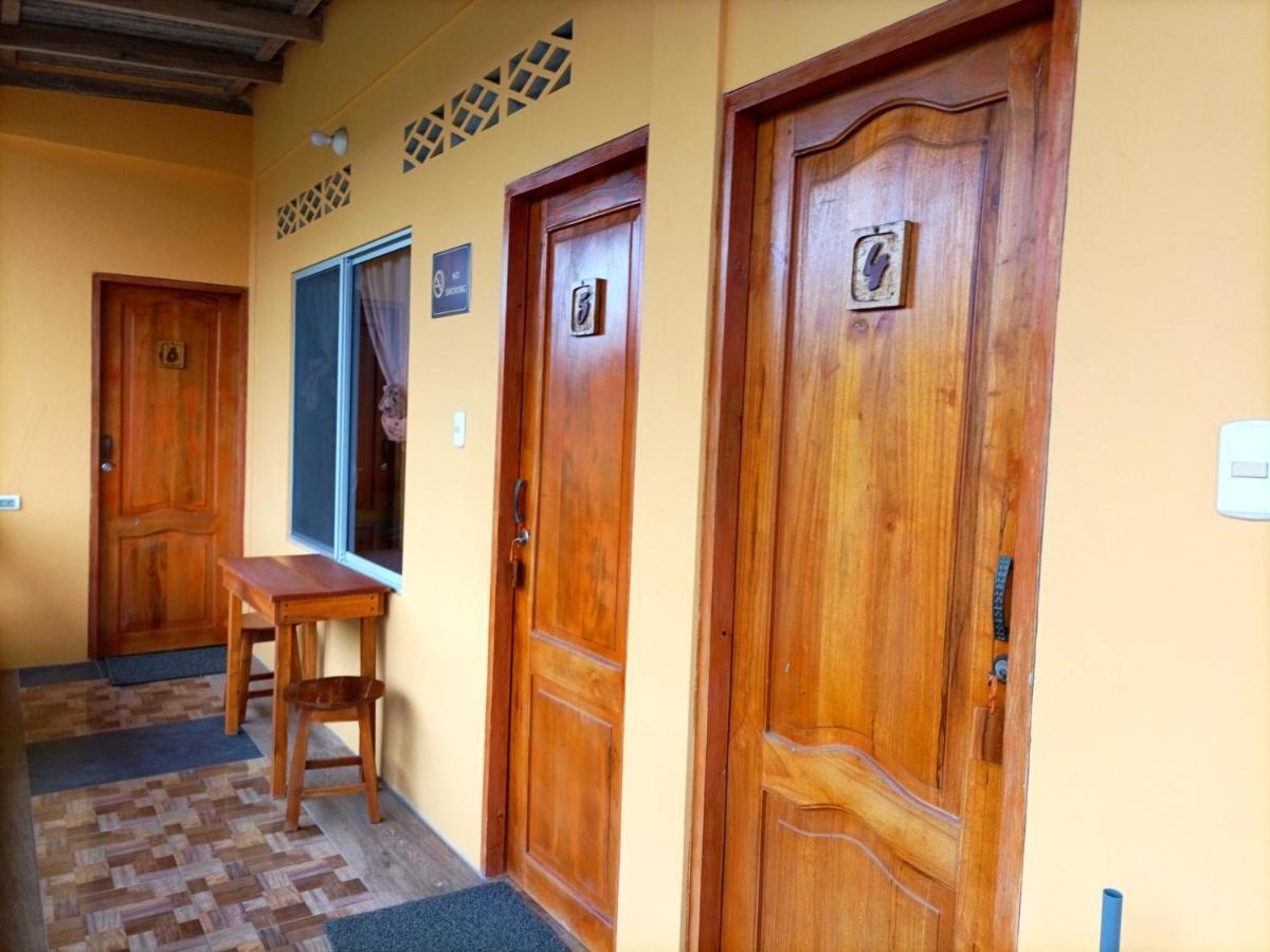 Hotel La Casa De Lili Olón Esterno foto