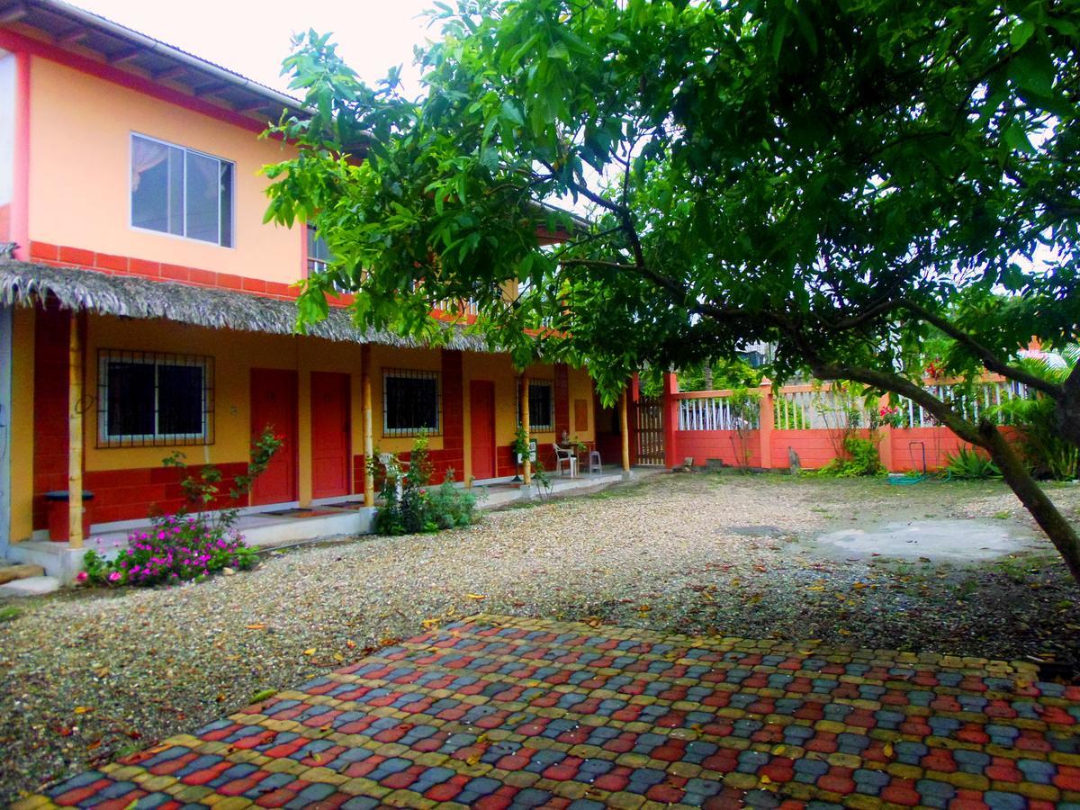 Hotel La Casa De Lili Olón Esterno foto